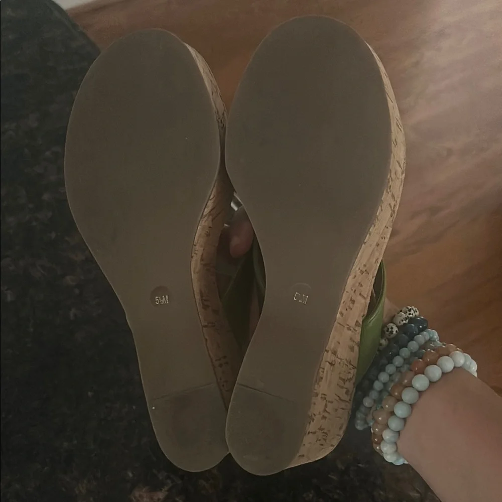 🌿Tory Burch Lime Green Cork Sandals🌿